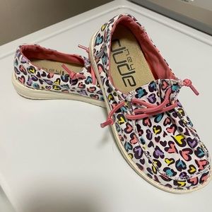 Hey Dudes girls size Y2-3